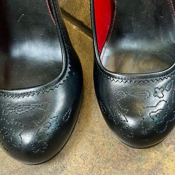 Women’s Black Leather Embroidered Pump Heels 7.5 - Picture 2 of 13